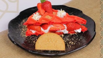 Cheesecake Waffle Strawberry