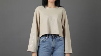 A-She - Beige Cropped Top أنت لها