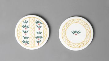 Batrina - Traditional Pattern Set of 2 Coasters