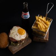 Egg burger and pico n